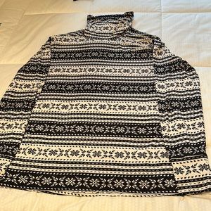 Silky feeling turtleneck black and ivory print size large petite